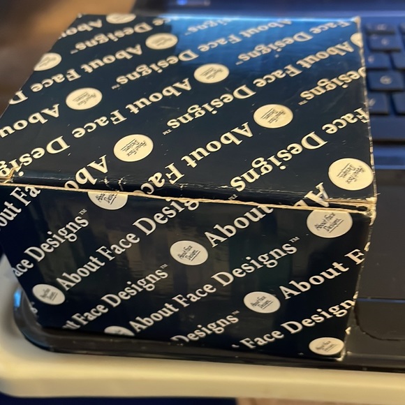 I love you messenger’s  Valentine’s Day - Picture 5 of 5